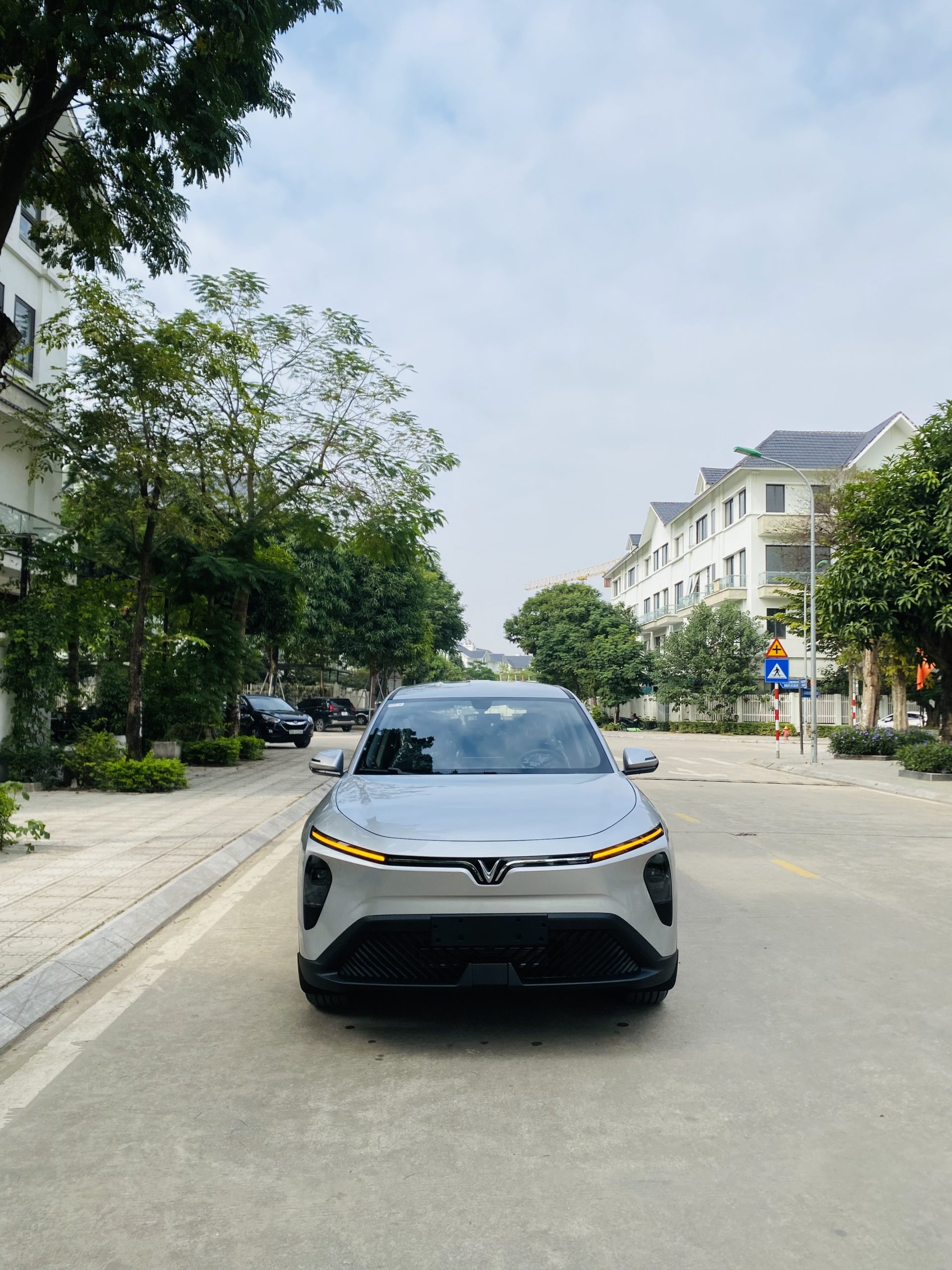 VinFast Limo Green góc chính diện